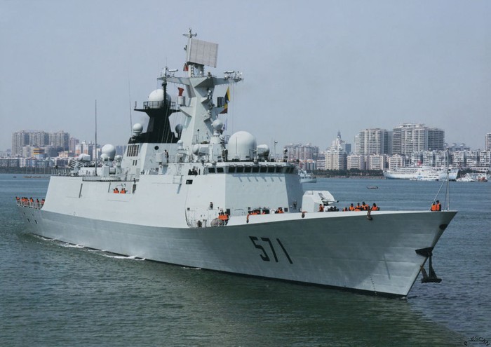 Tàu hộ vệ tên lửa Vận Thành số hiệu 571 của Hạm đội Ham Hải, Hải quân Trung Quốc.